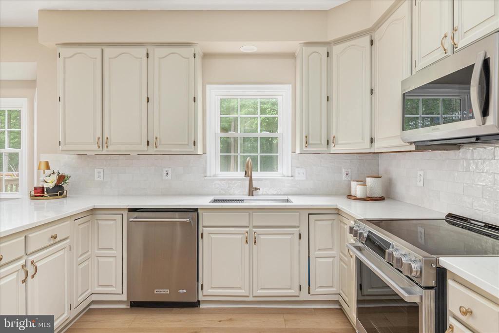 11109 STONEBROOK DRIVE