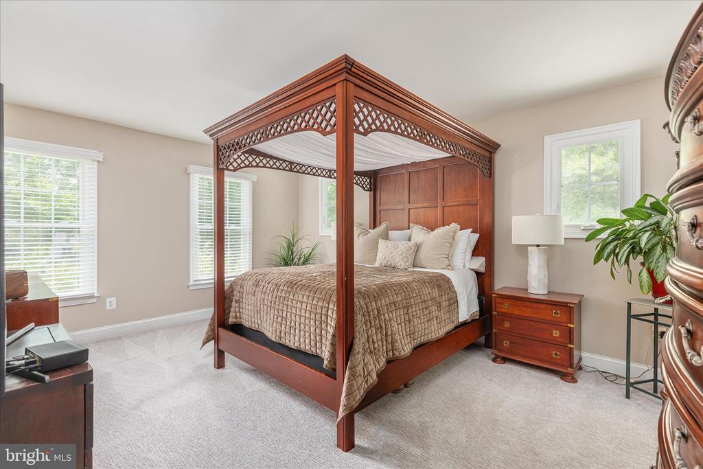 11109 STONEBROOK DRIVE