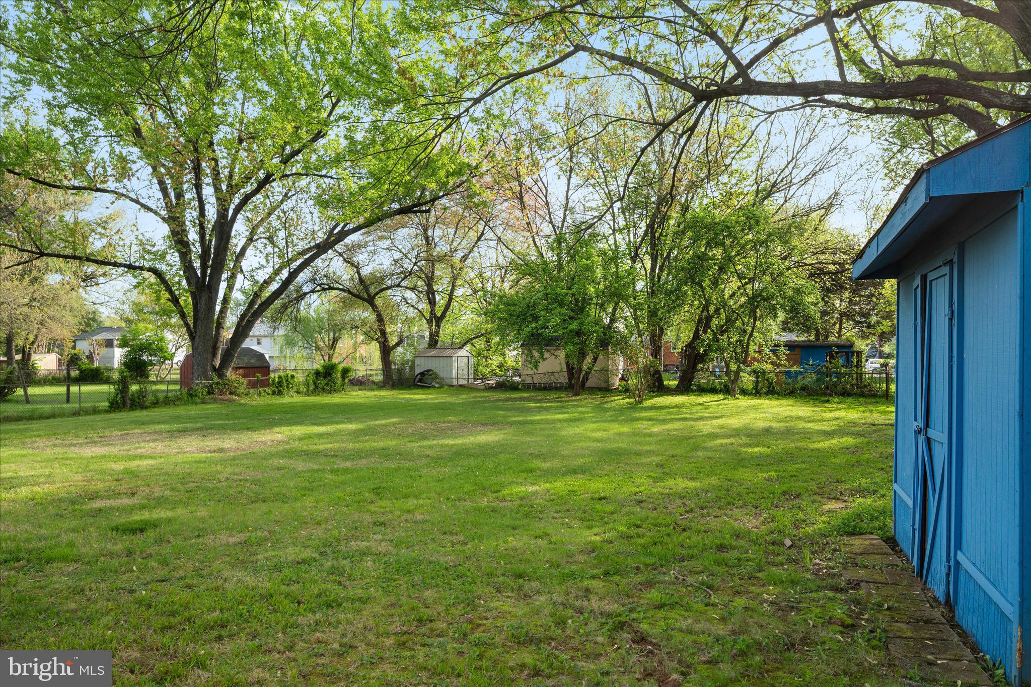 7905 LOMOND COURT