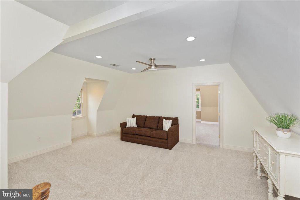 14915 ALPINE BAY LOOP