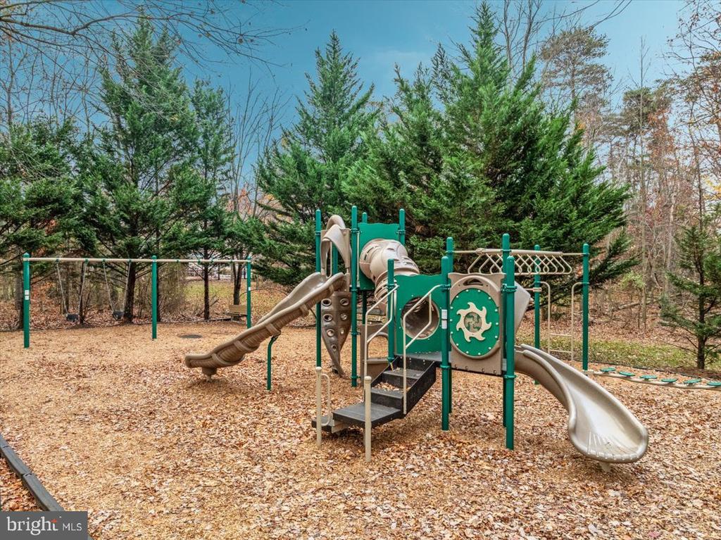14915 ALPINE BAY LOOP