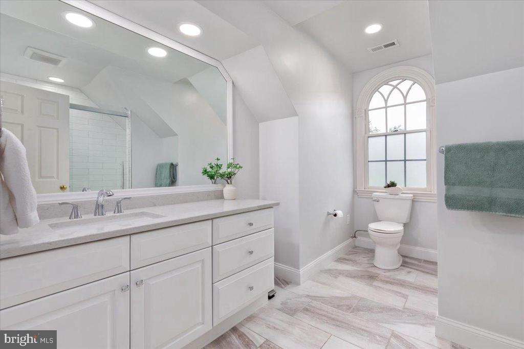 14915 ALPINE BAY LOOP