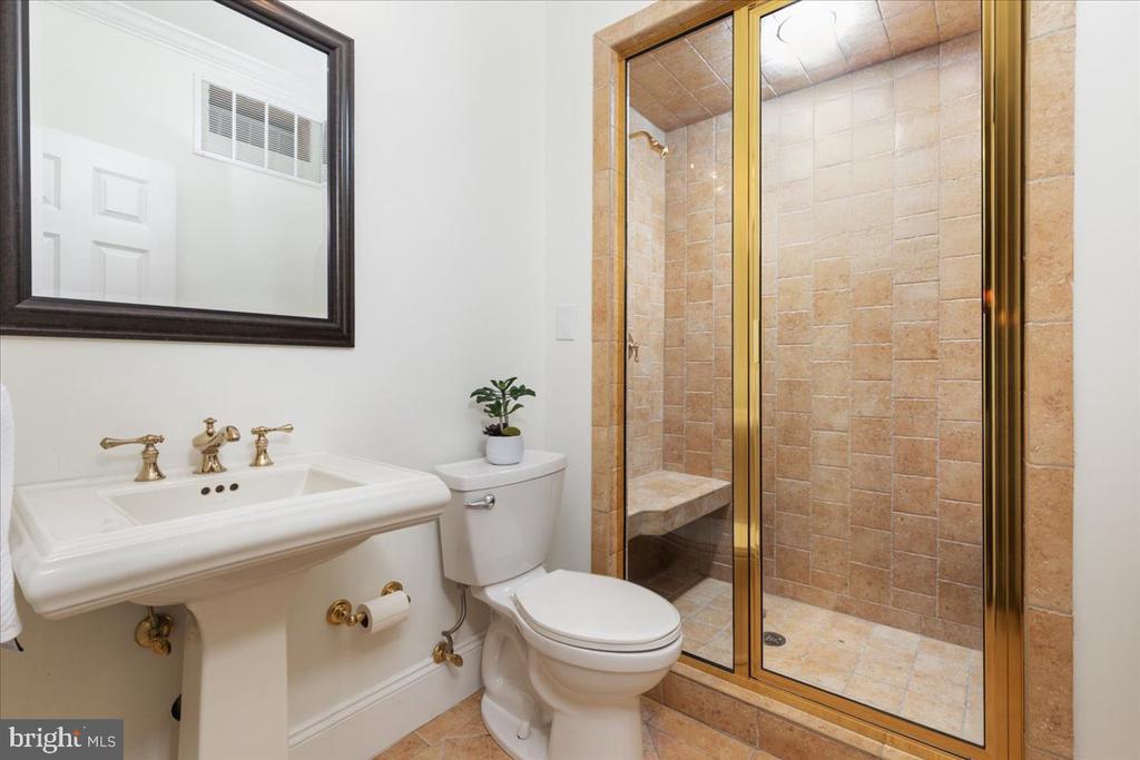 14915 ALPINE BAY LOOP
