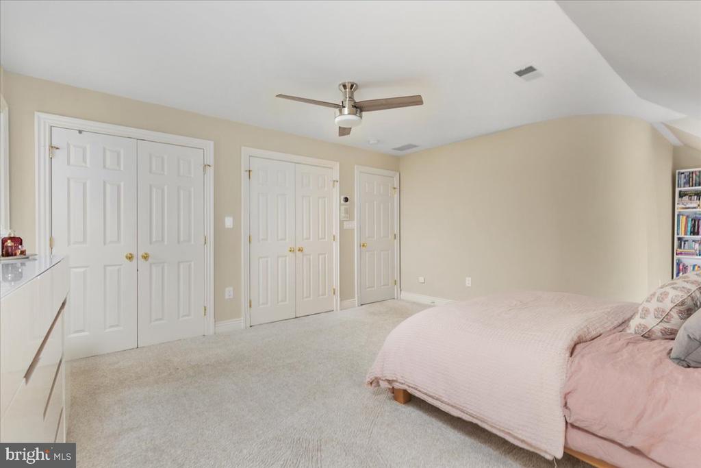 14915 ALPINE BAY LOOP