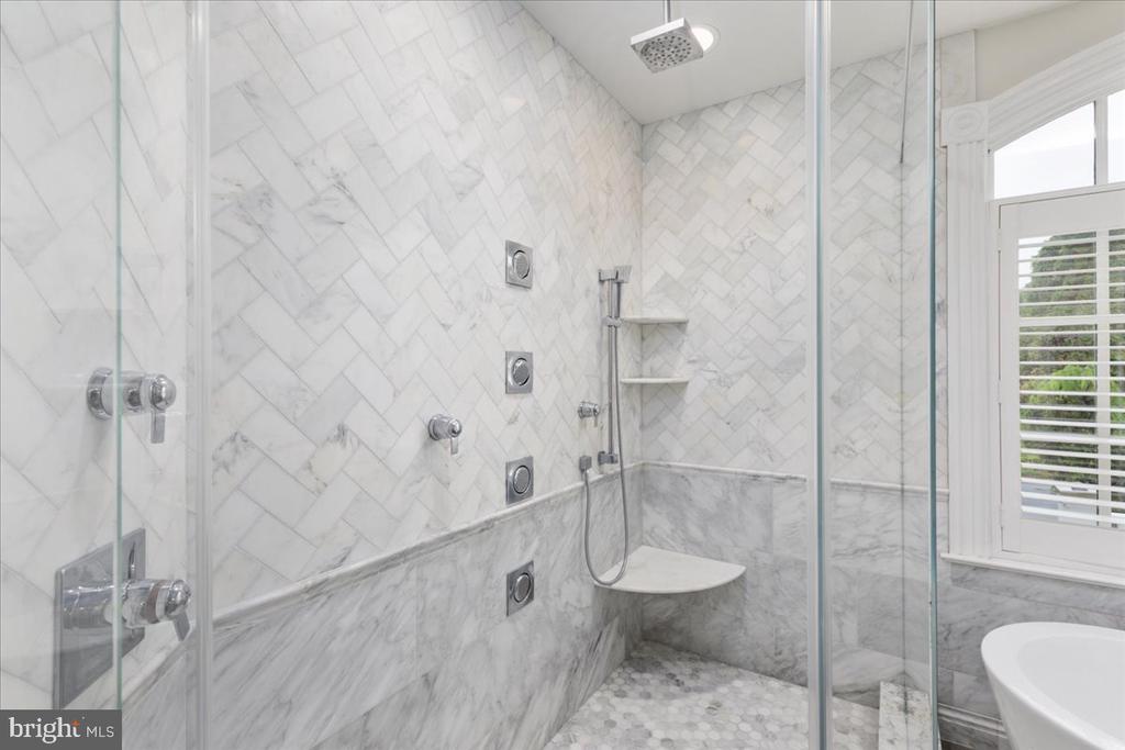 14915 ALPINE BAY LOOP