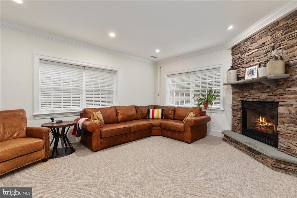 14915 ALPINE BAY LOOP