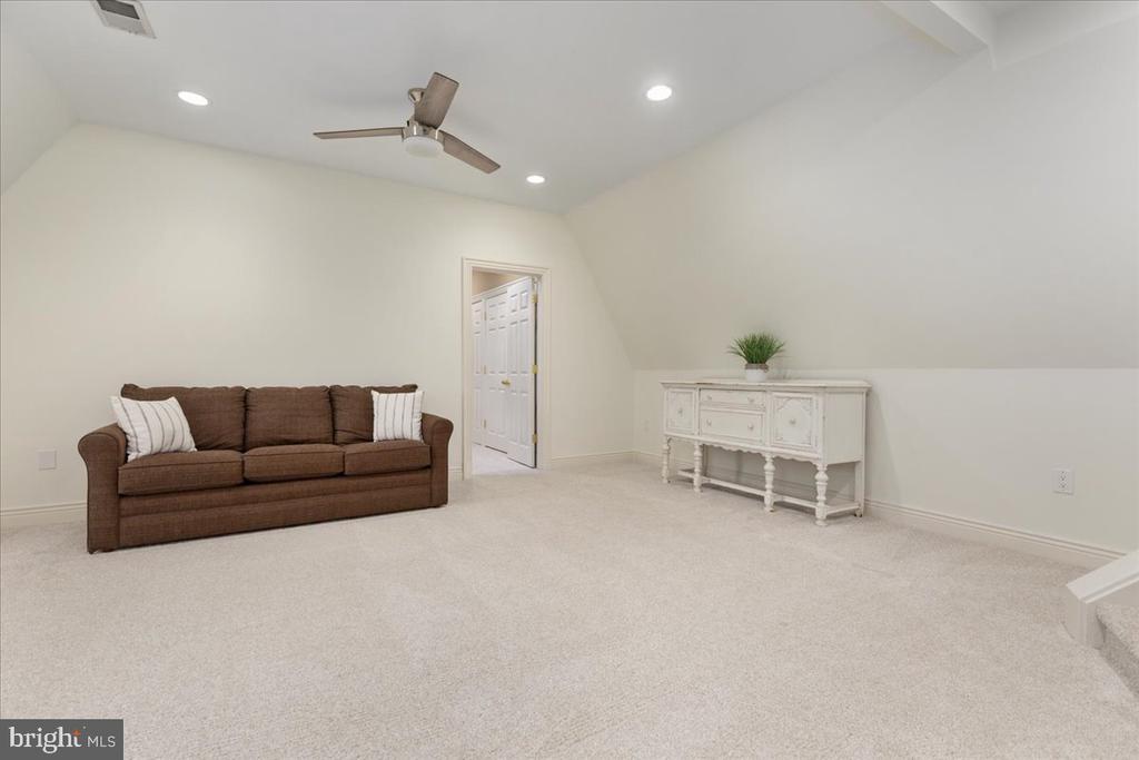 14915 ALPINE BAY LOOP