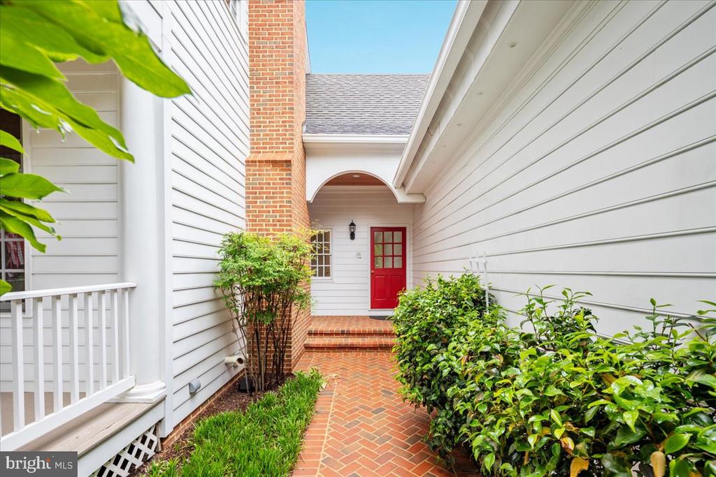 14915 ALPINE BAY LOOP