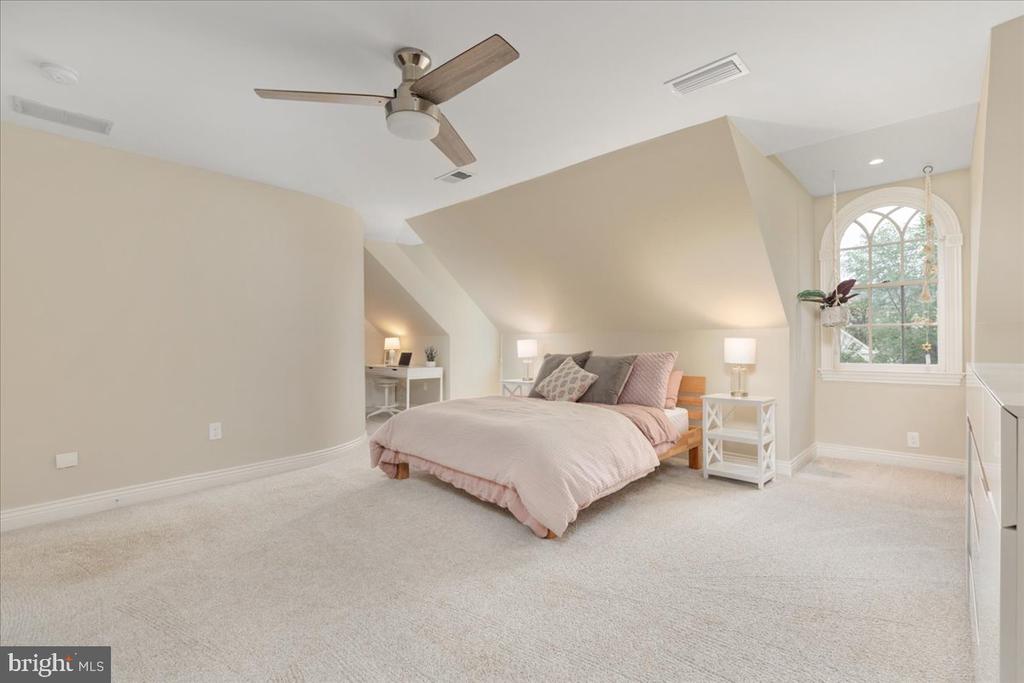 14915 ALPINE BAY LOOP
