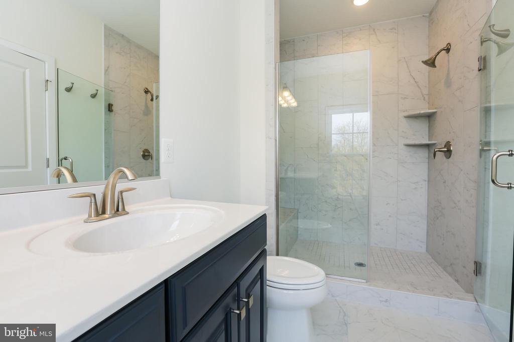 6722 UPLAND MANOR DRIVE