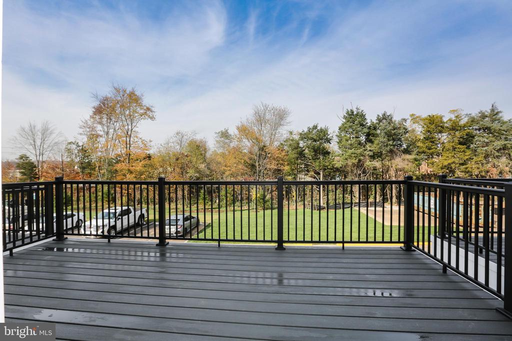 6722 UPLAND MANOR DRIVE