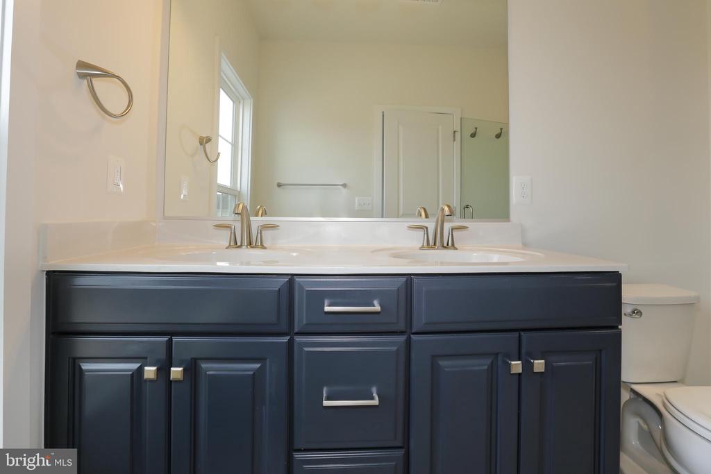 6722 UPLAND MANOR DRIVE