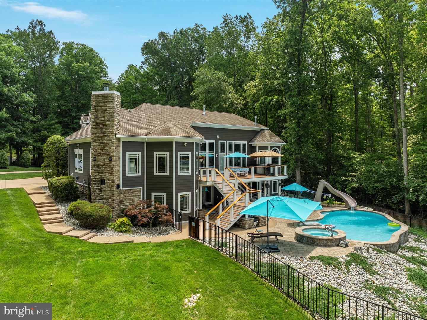 6723 Water View Ln