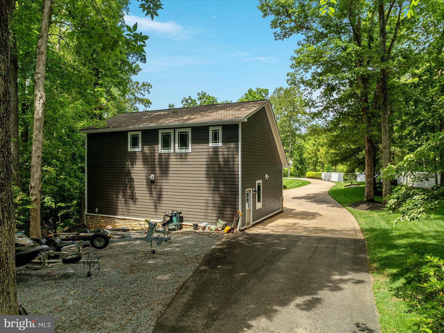 6723 Water View Ln