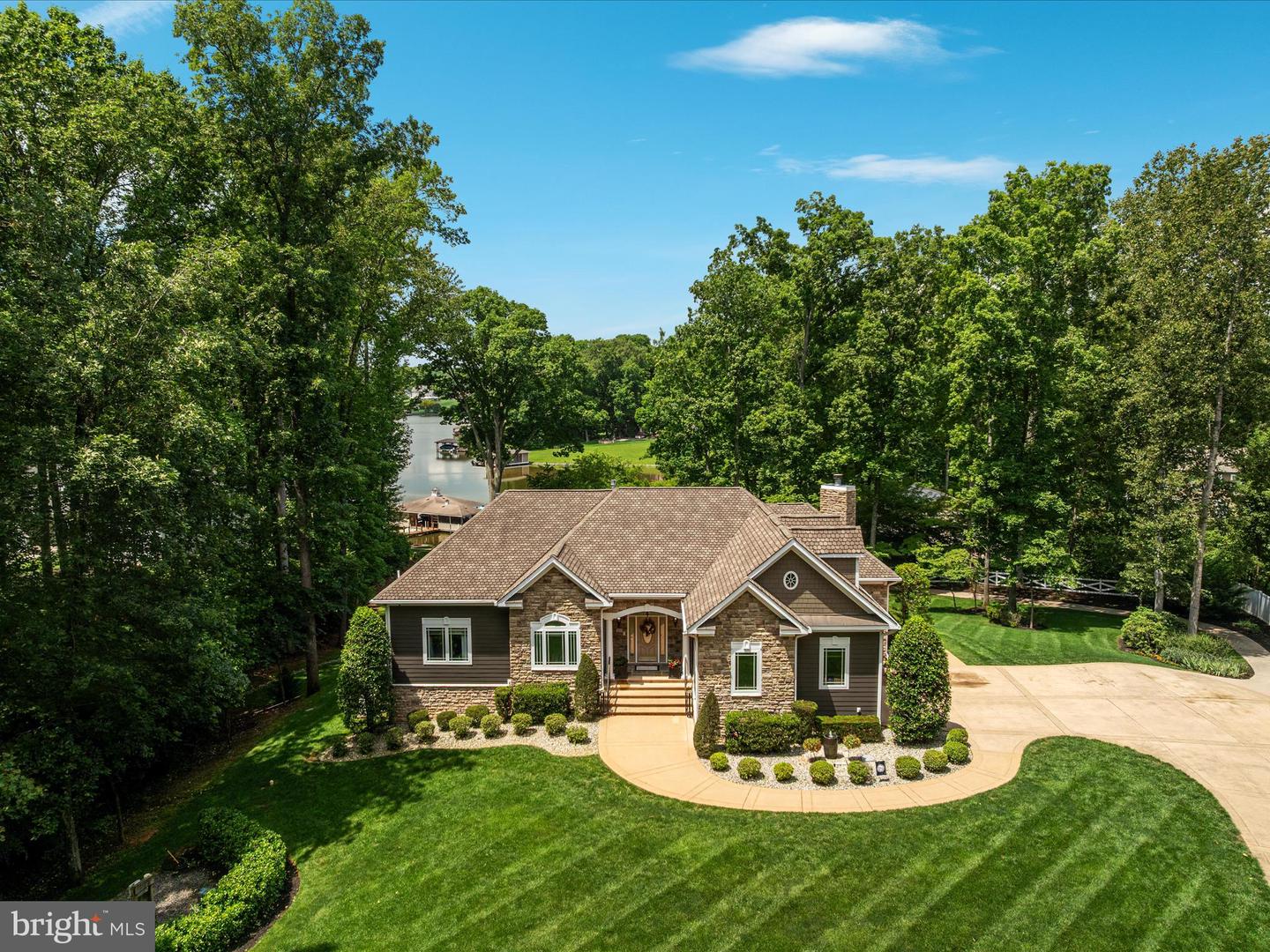 6723 Water View Ln