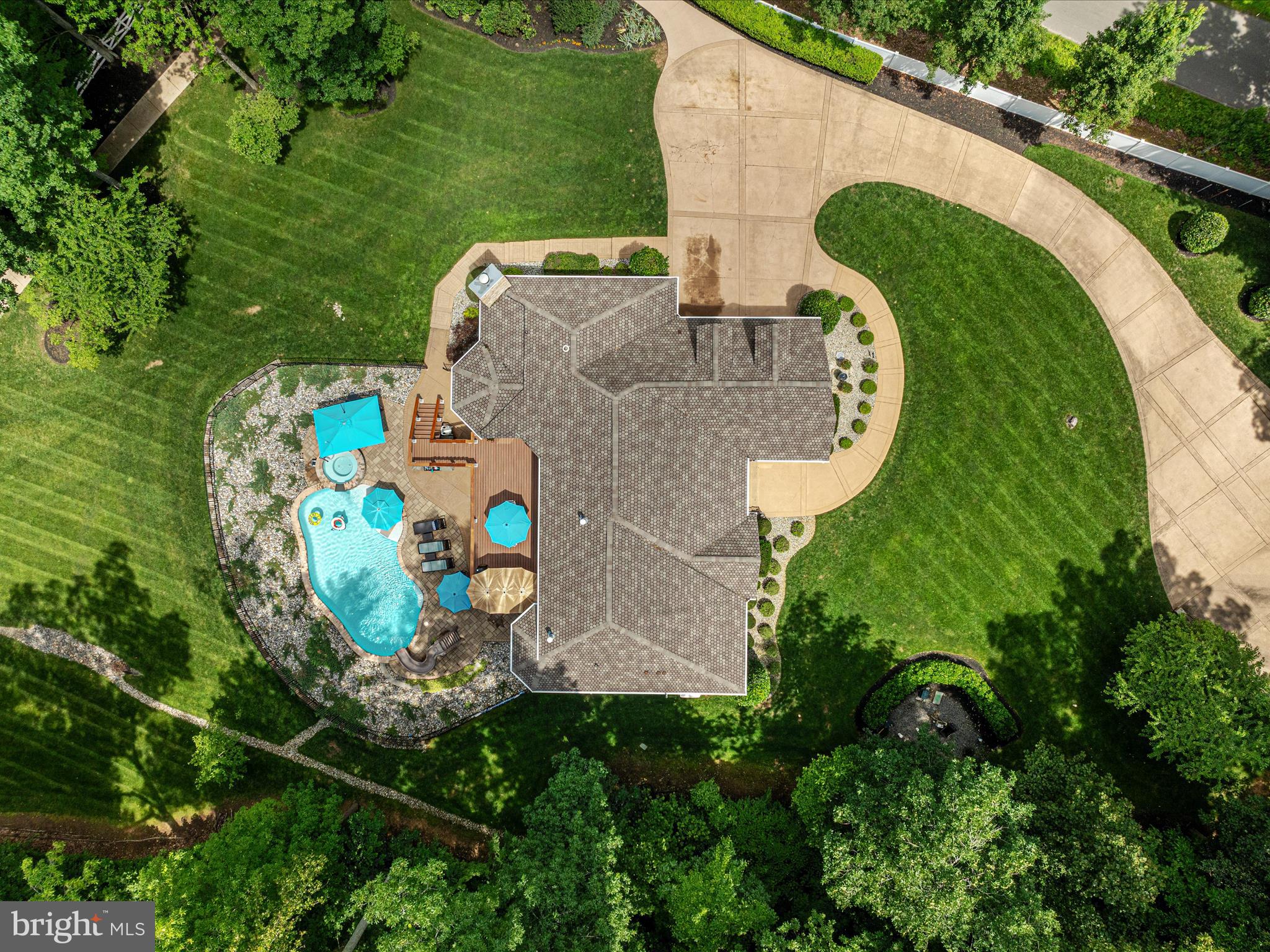 6723 Water View Ln