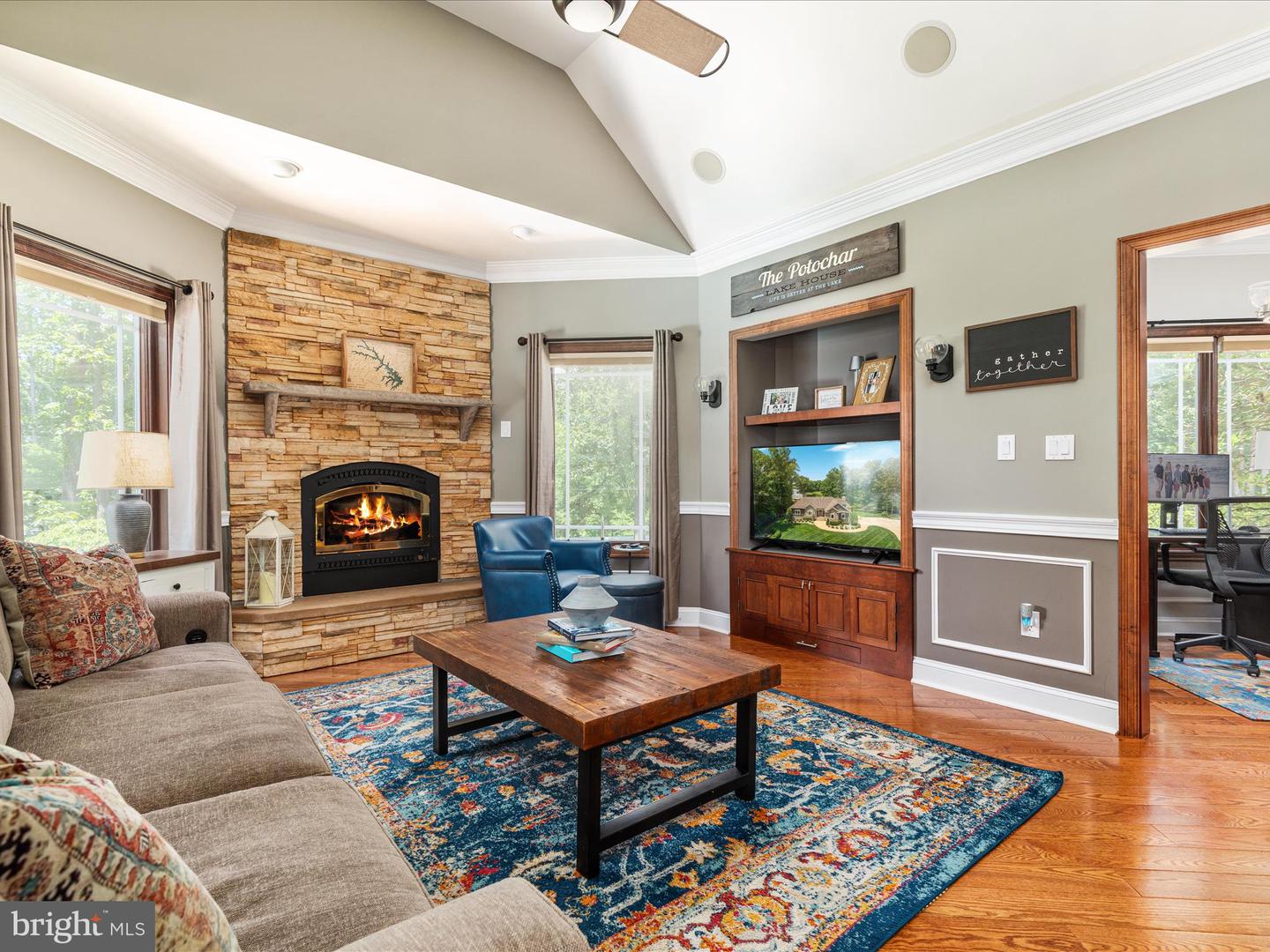 6723 Water View Ln
