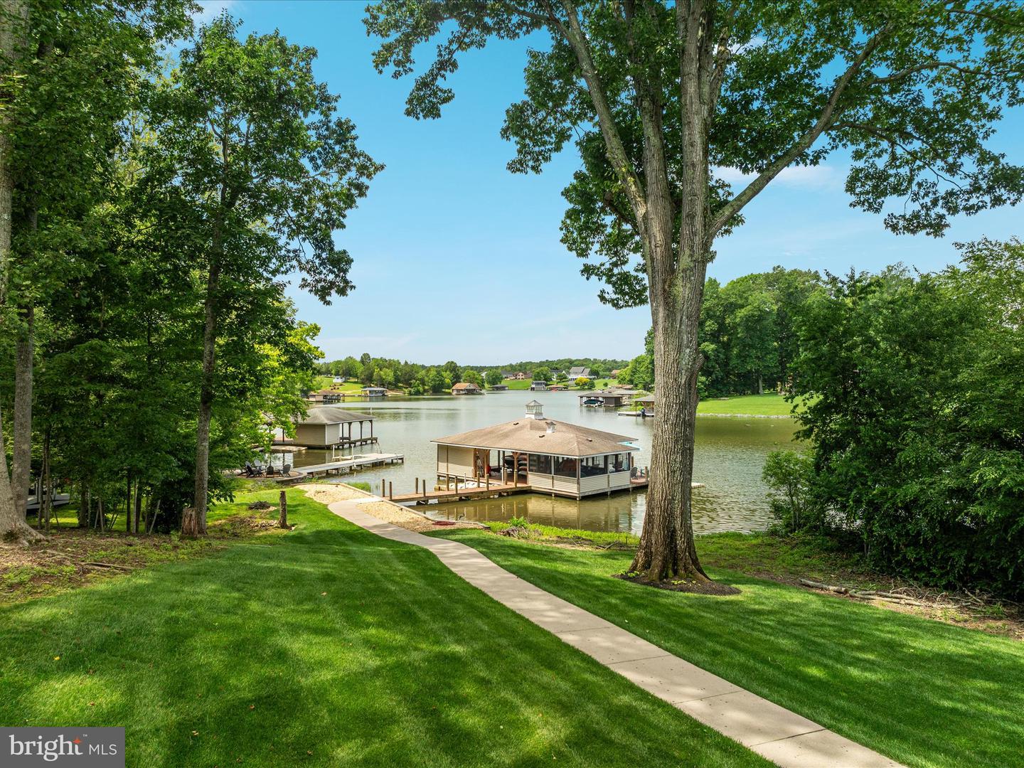 6723 Water View Ln