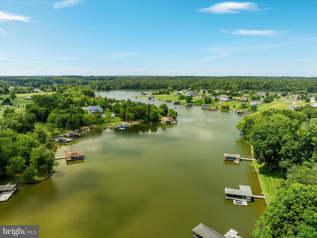 6723 Water View Ln