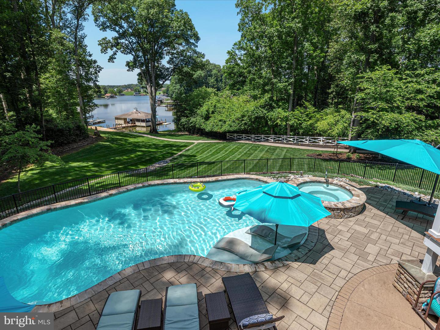 6723 Water View Ln