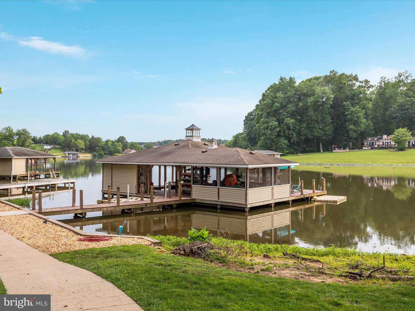6723 Water View Ln