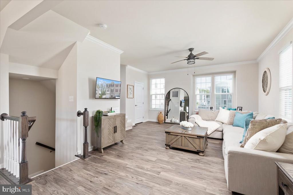 524 Landing Dr