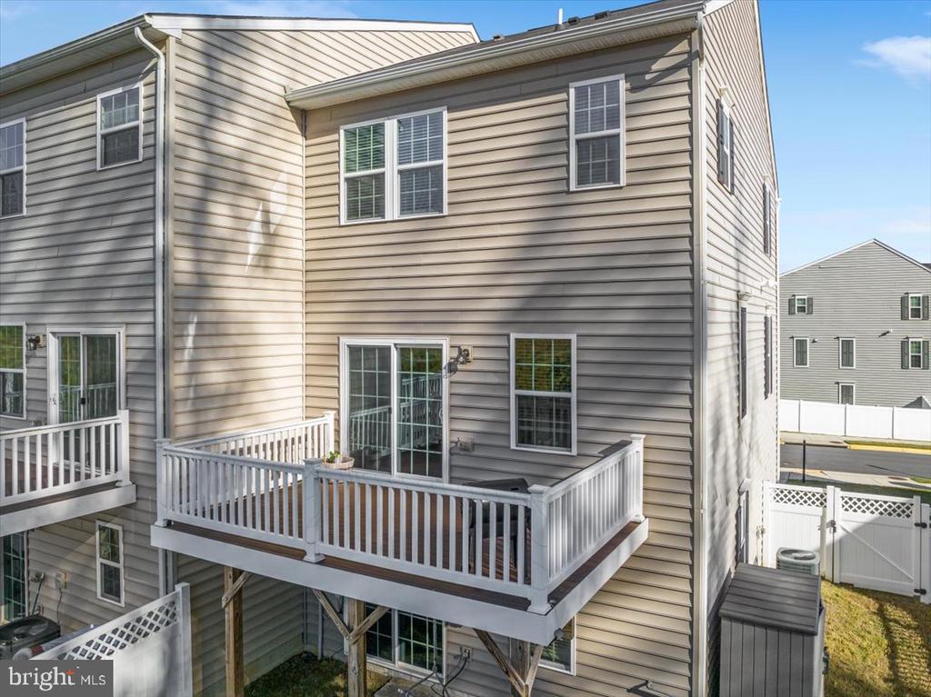 524 Landing Dr