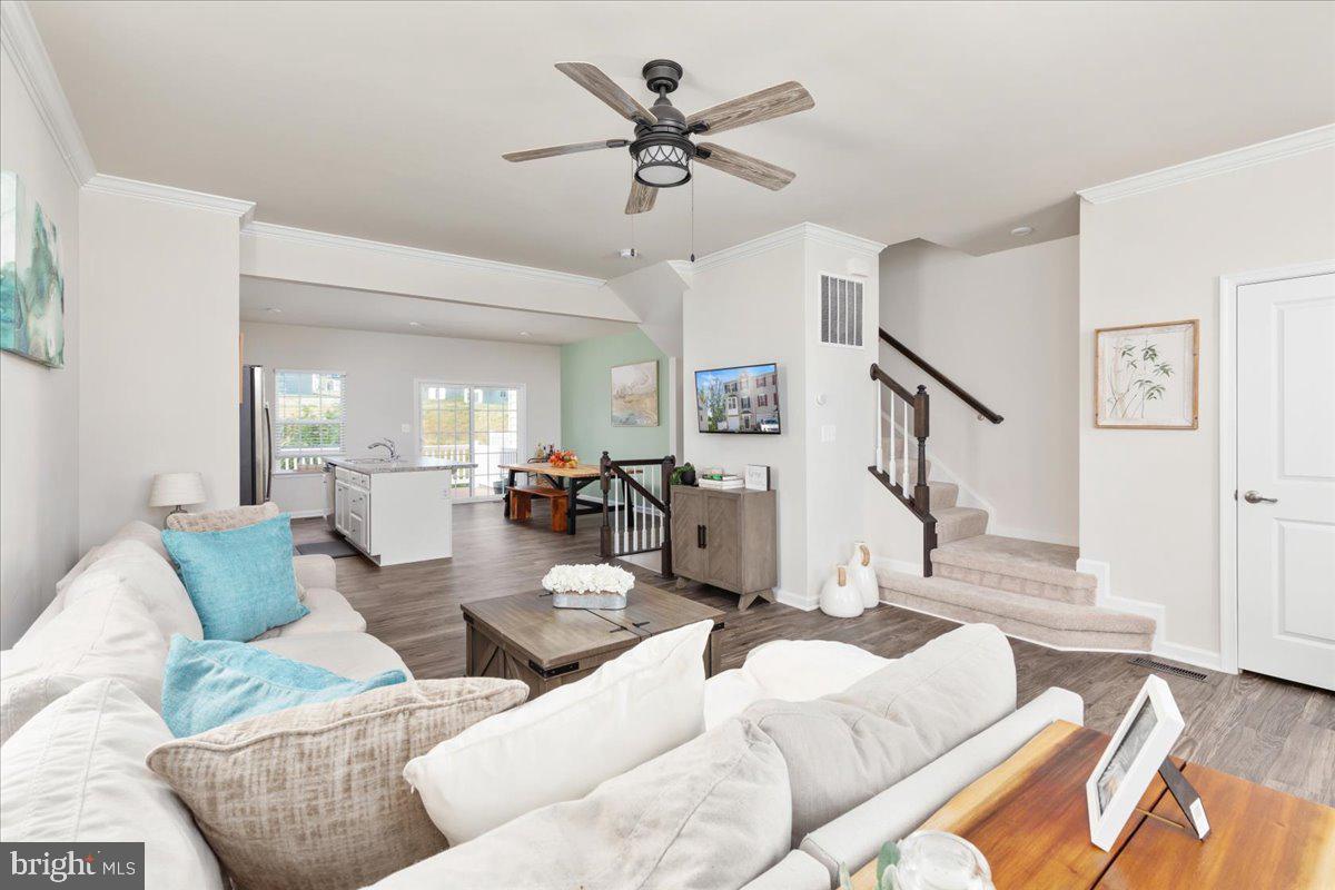 524 Landing Dr