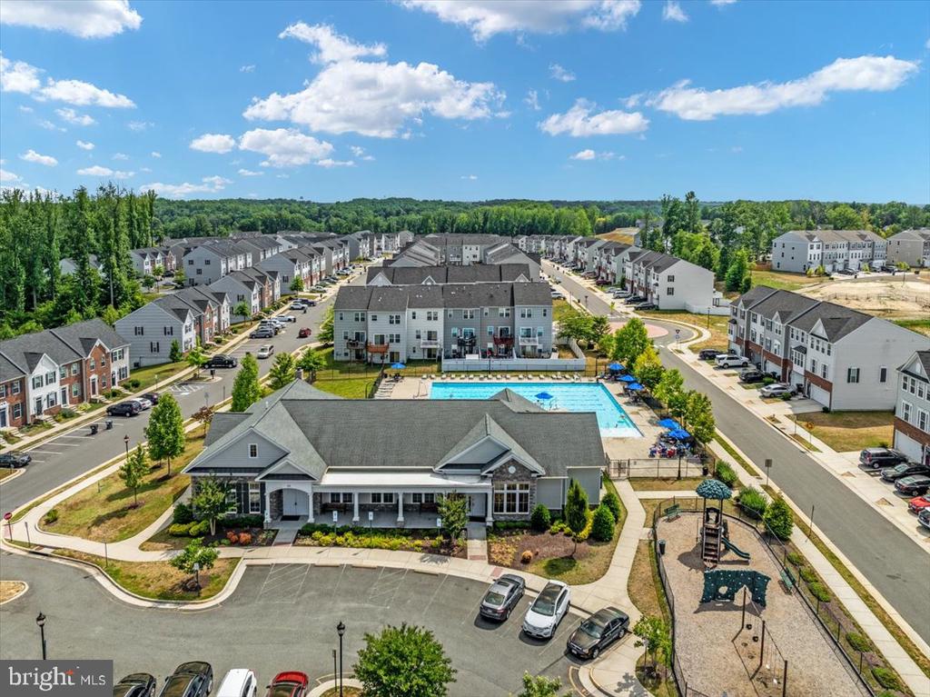 524 Landing Dr