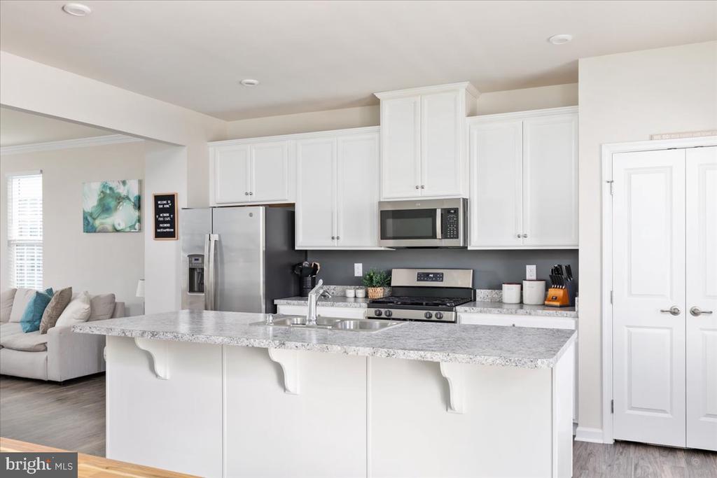 524 Landing Dr