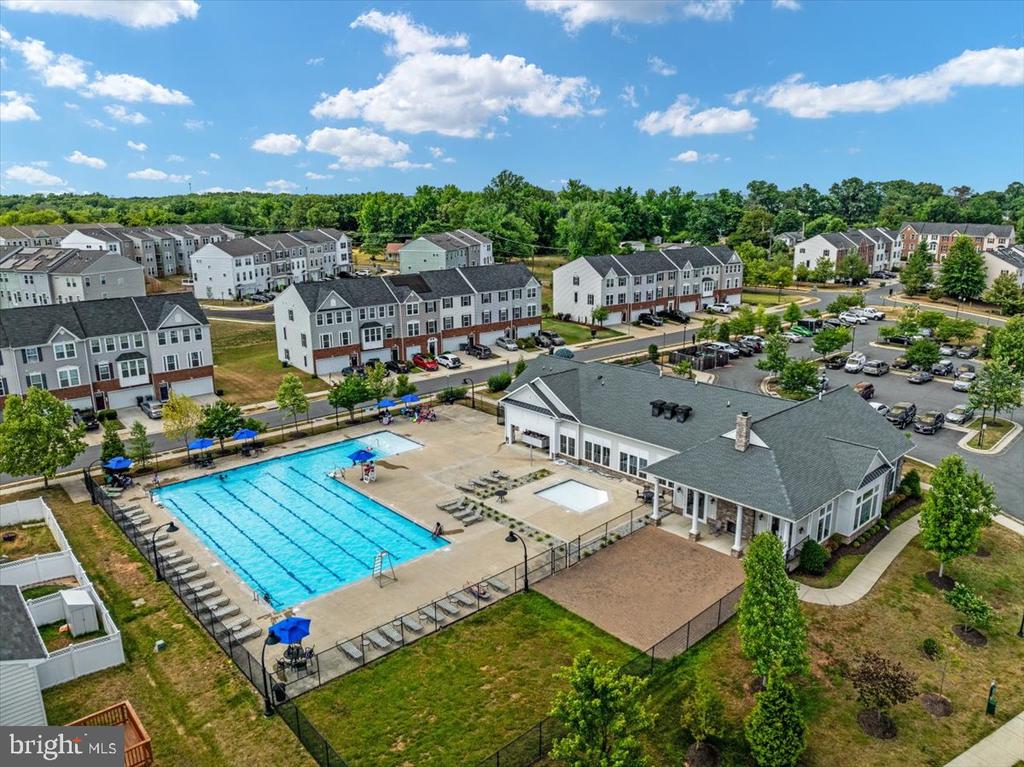 524 Landing Dr