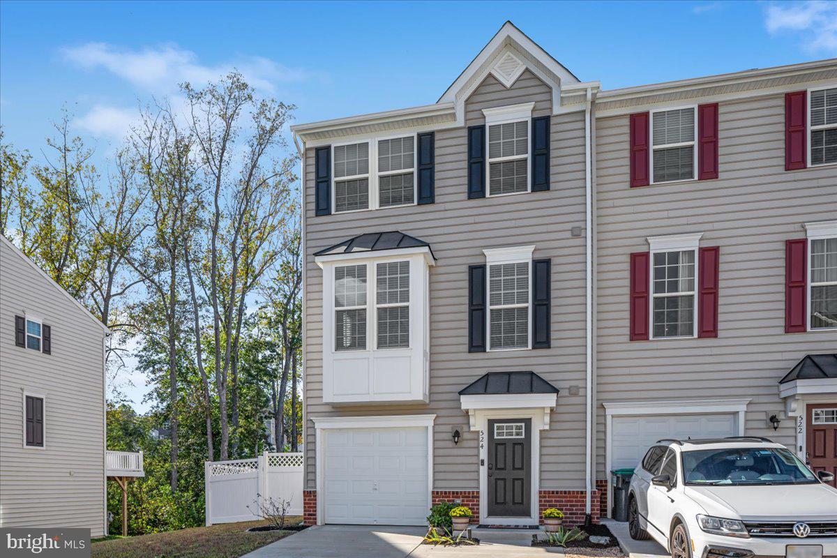 524 Landing Dr