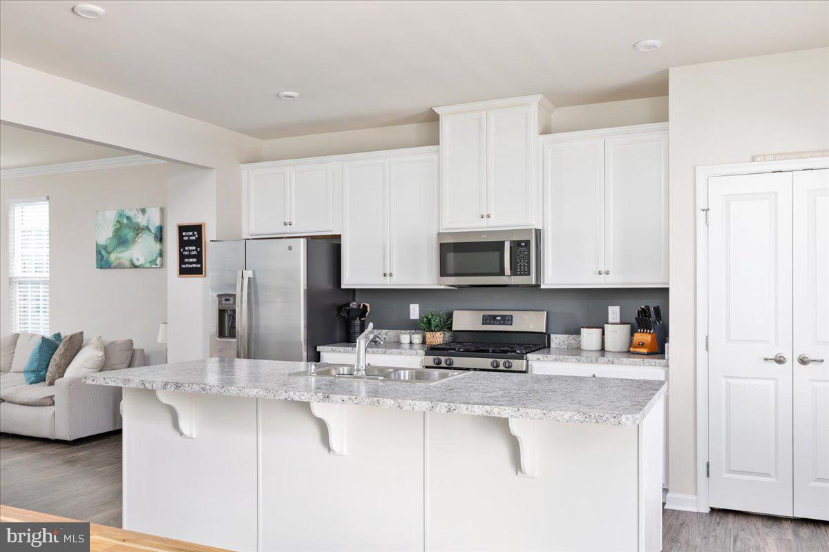 524 Landing Dr