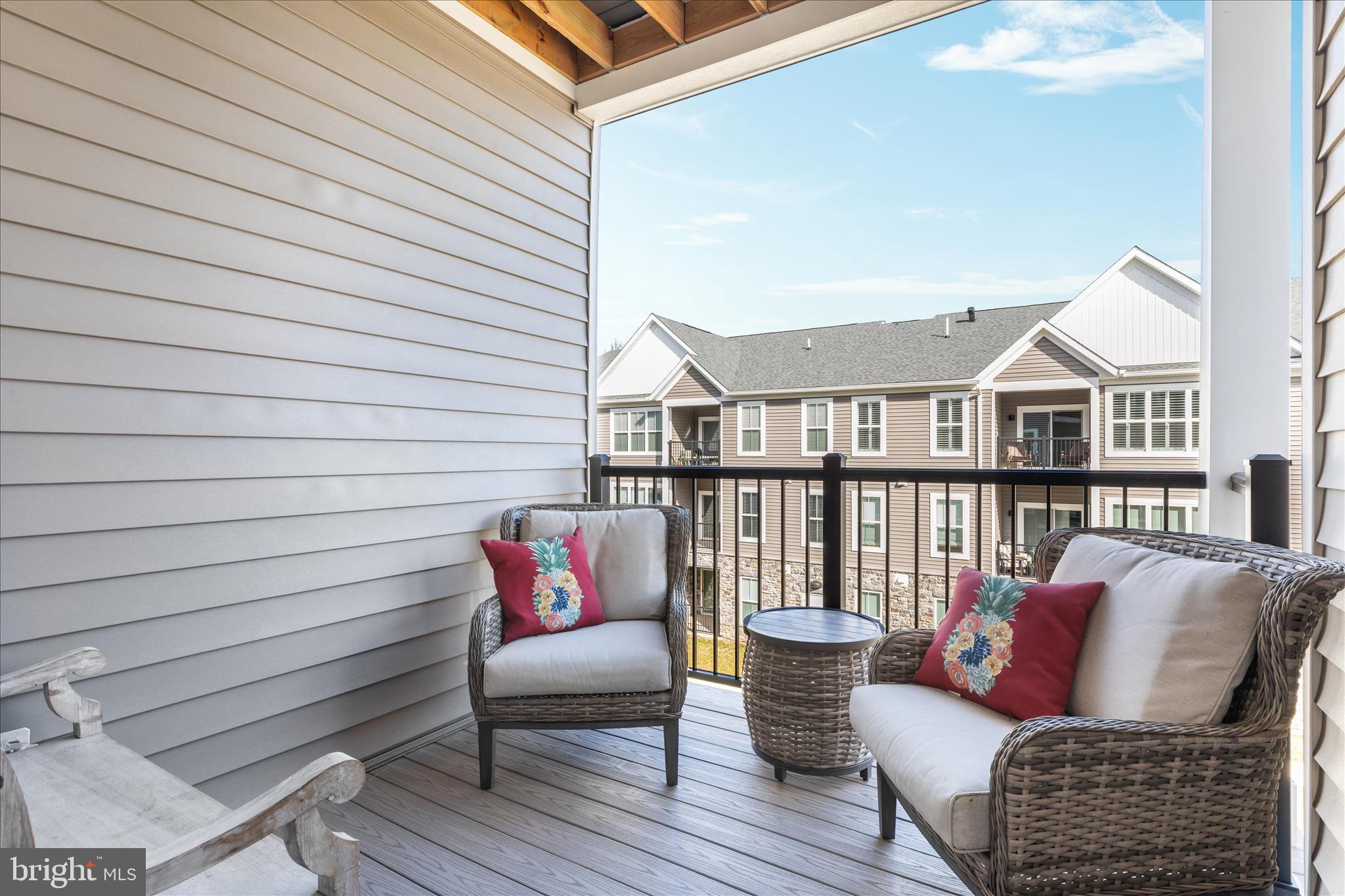 19 ARTEMISIA WAY 301