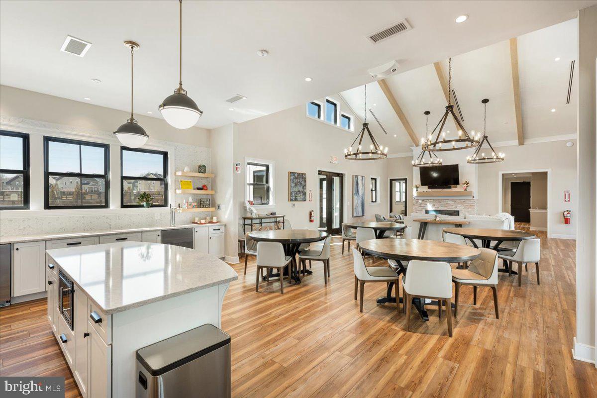 19 ARTEMISIA WAY 301