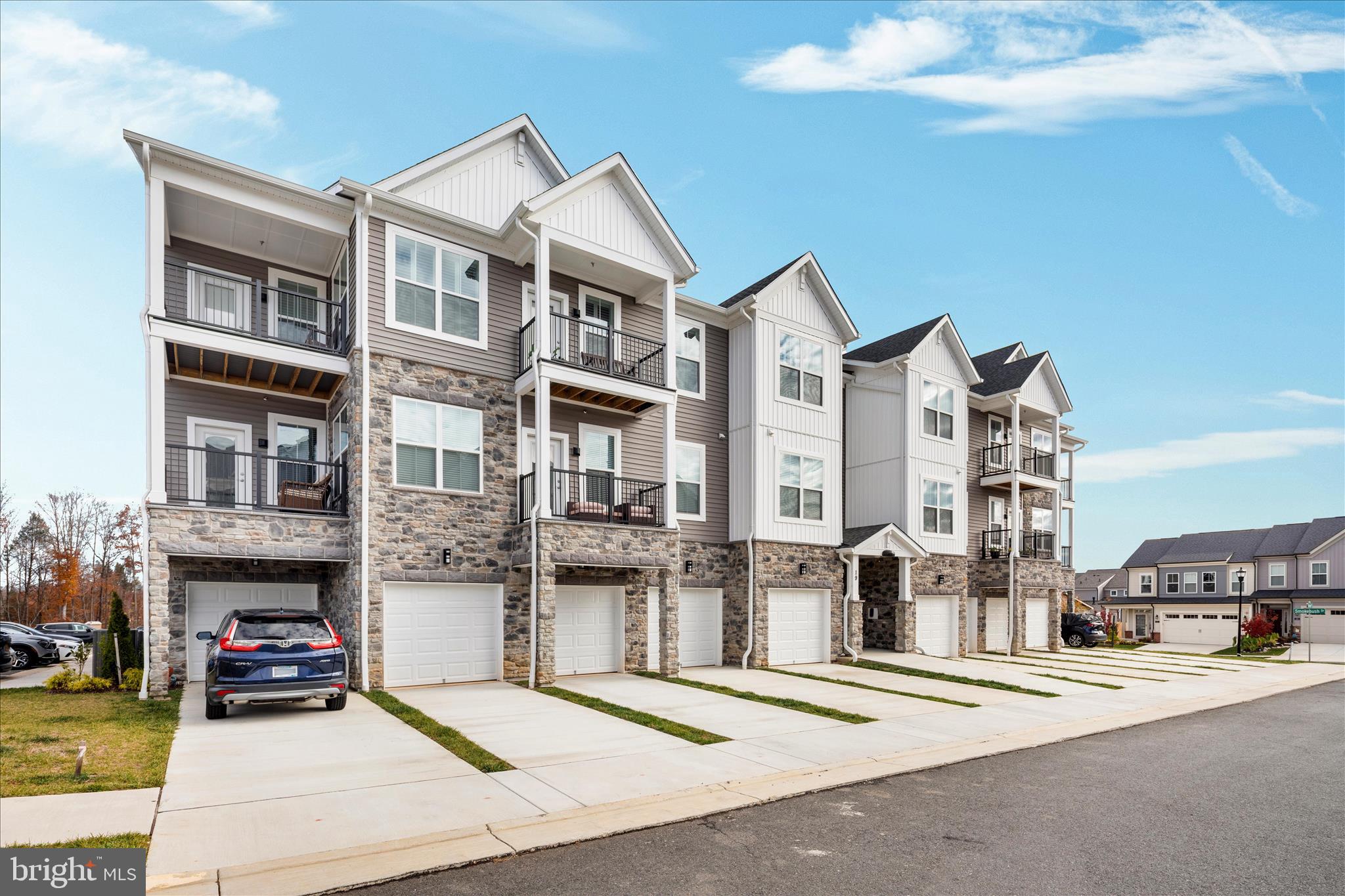 19 ARTEMISIA WAY 301