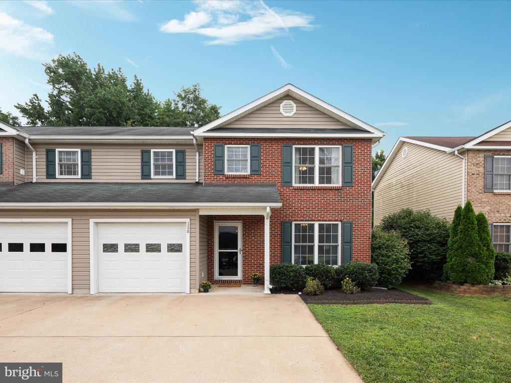 138 Kerfoot Ave