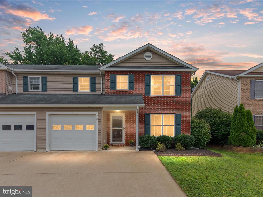 138 Kerfoot Ave