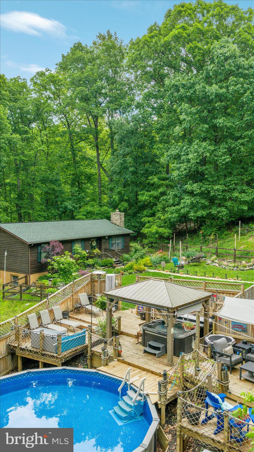 1880 BLUE MOUNTAIN ROAD