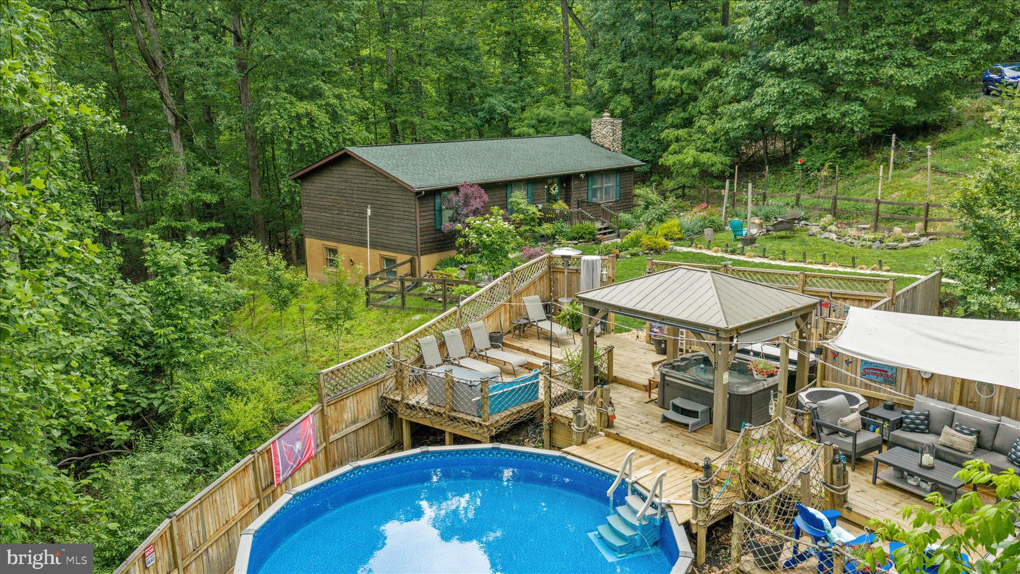 1880 BLUE MOUNTAIN ROAD