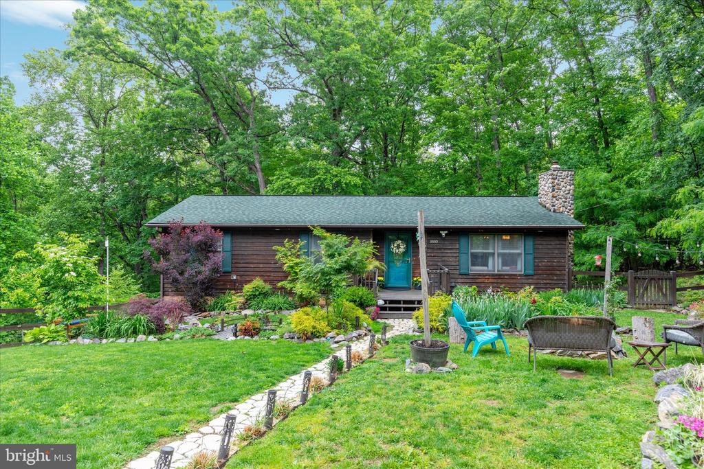 1880 BLUE MOUNTAIN ROAD