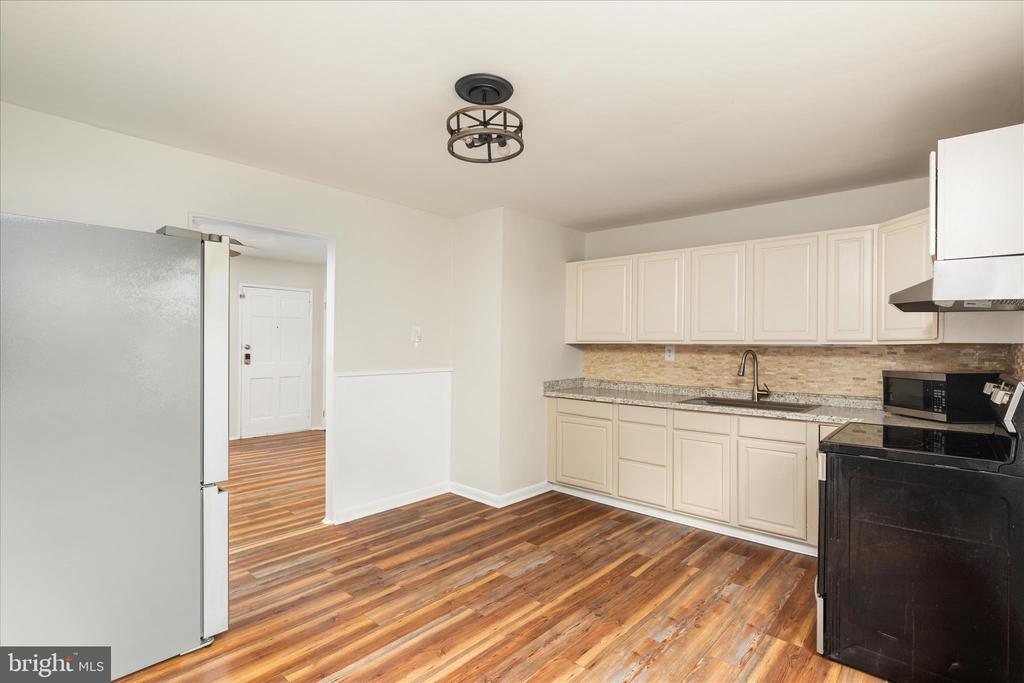 706 W 14TH STREET