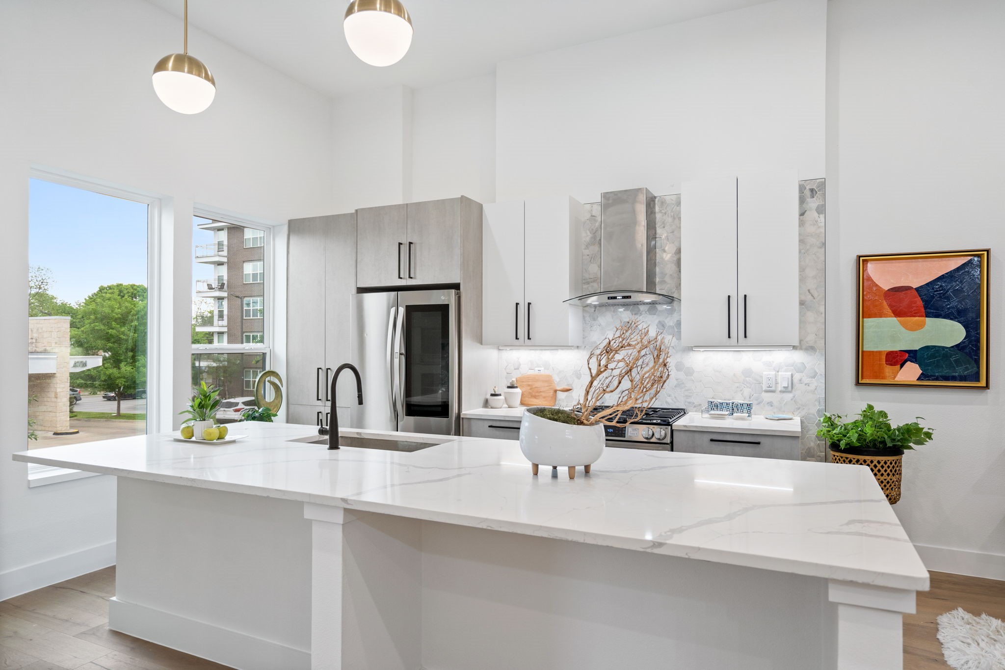 4208 Live Oak Street 206