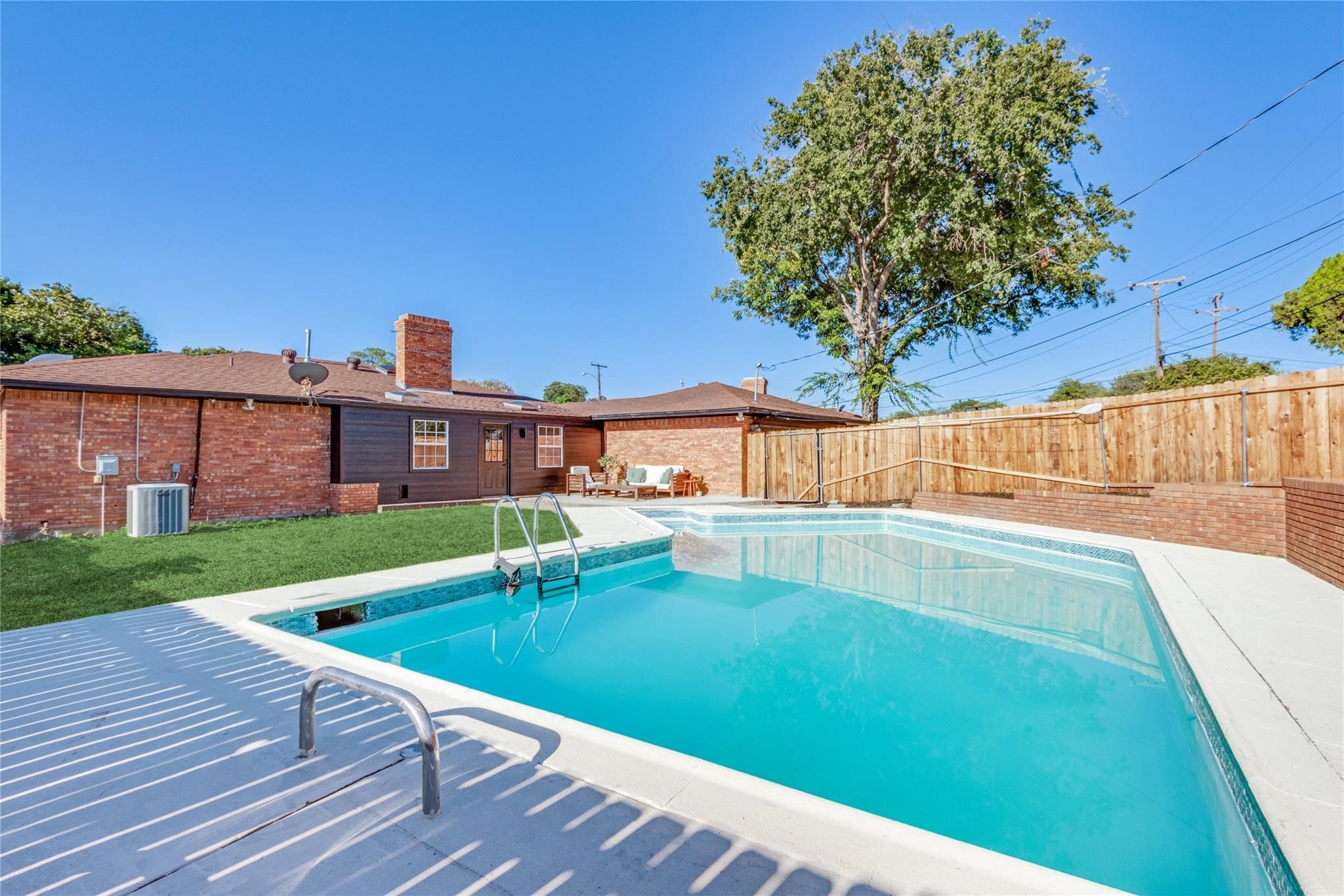 4714 Crownpoint Circle