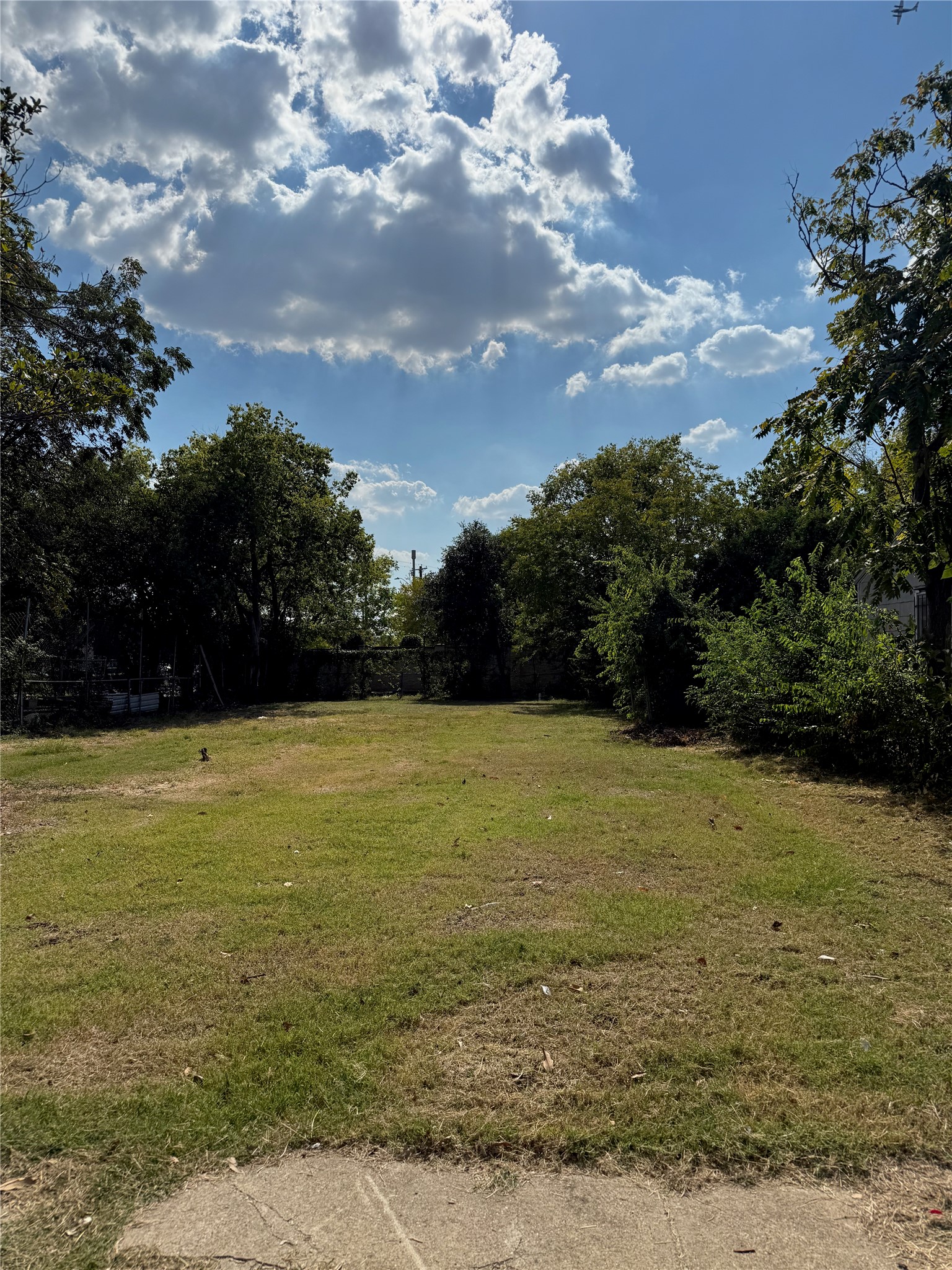 6513 Lockheed Avenue