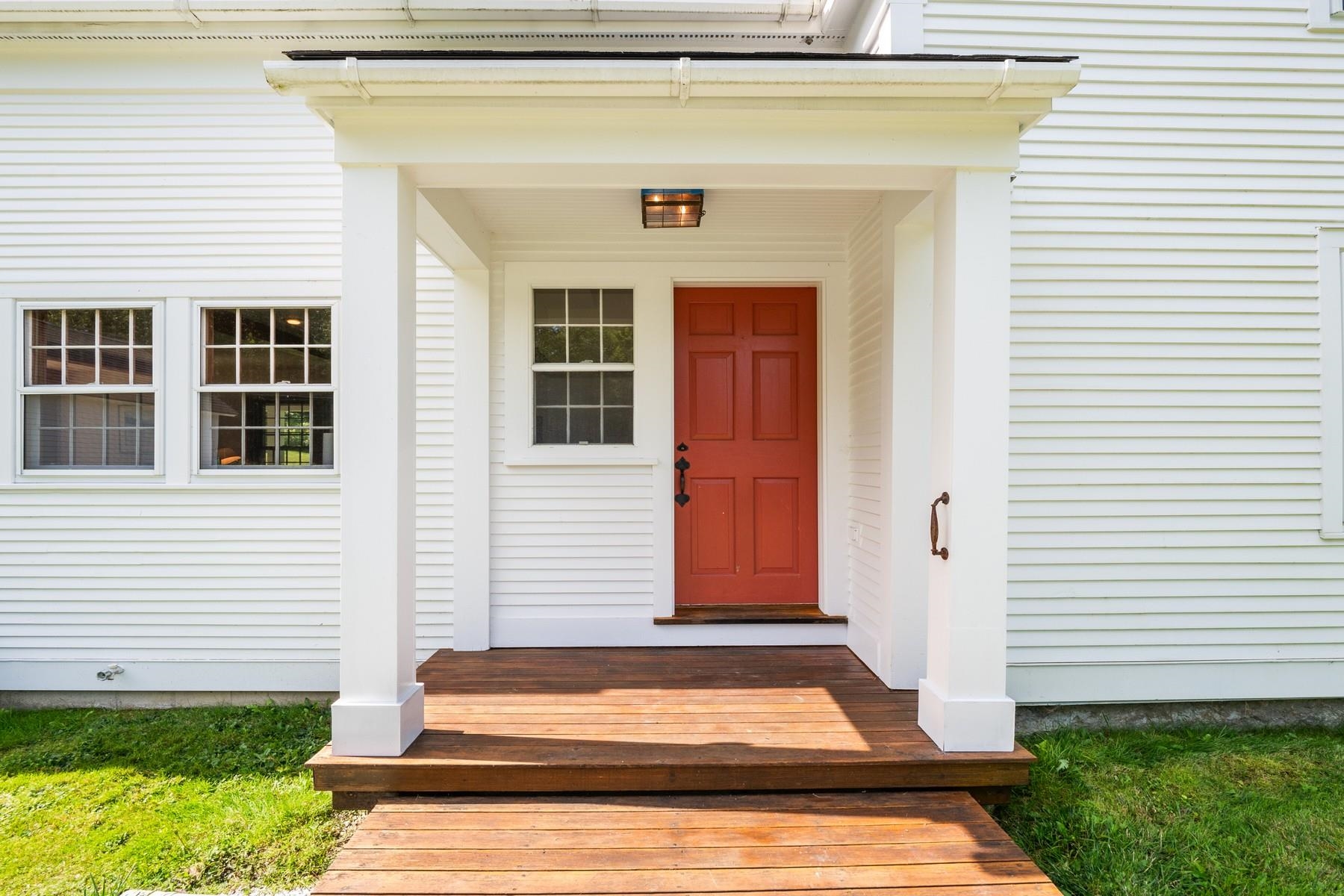 28 Middle Road