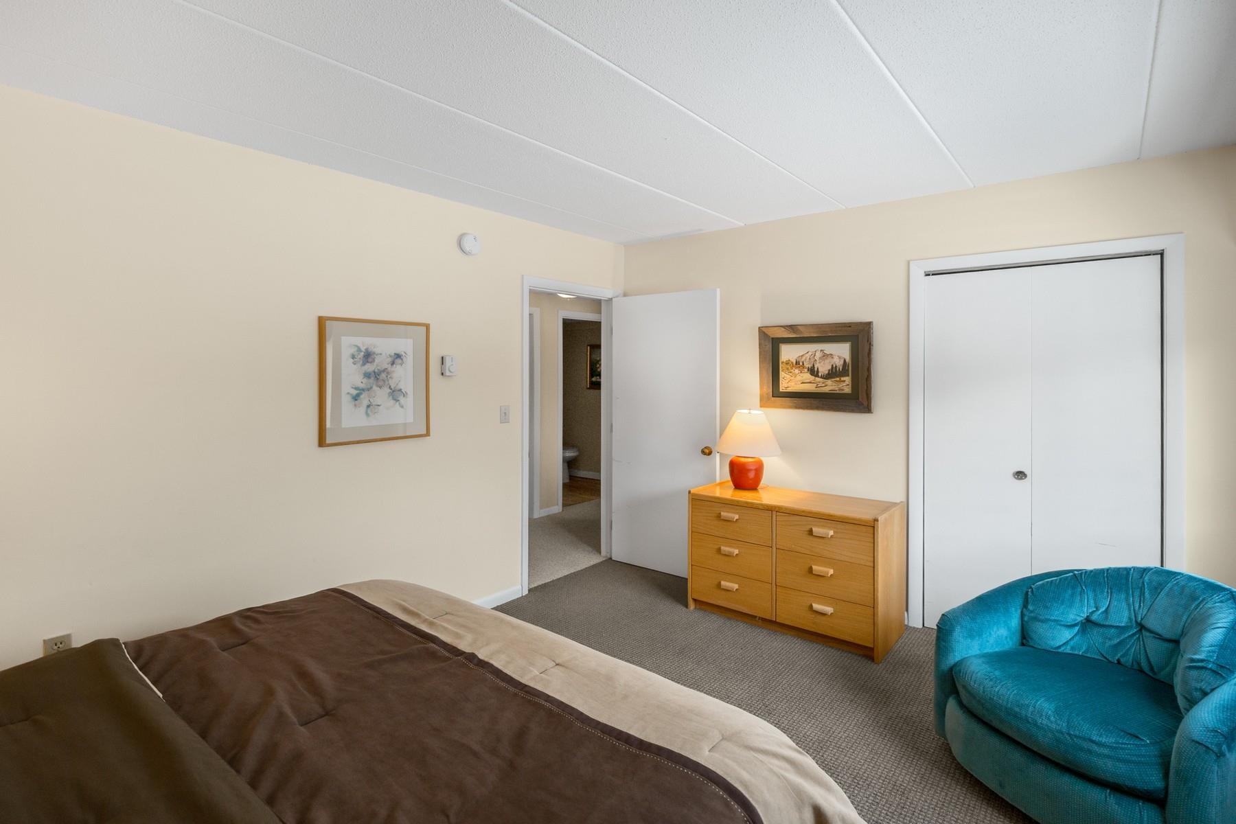 135 East Mountain Road Unit: 1C1