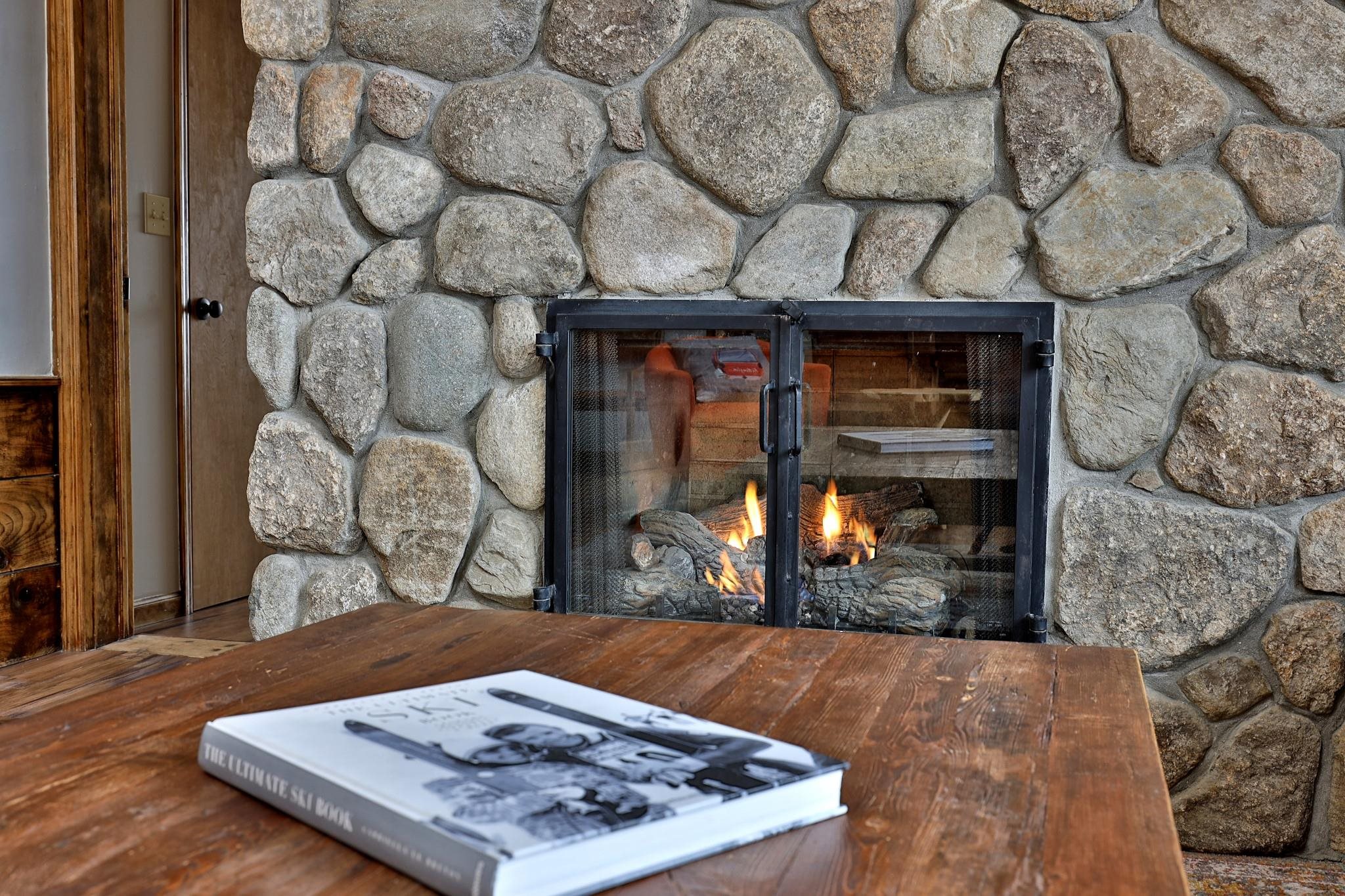 1992 E Mountain Road