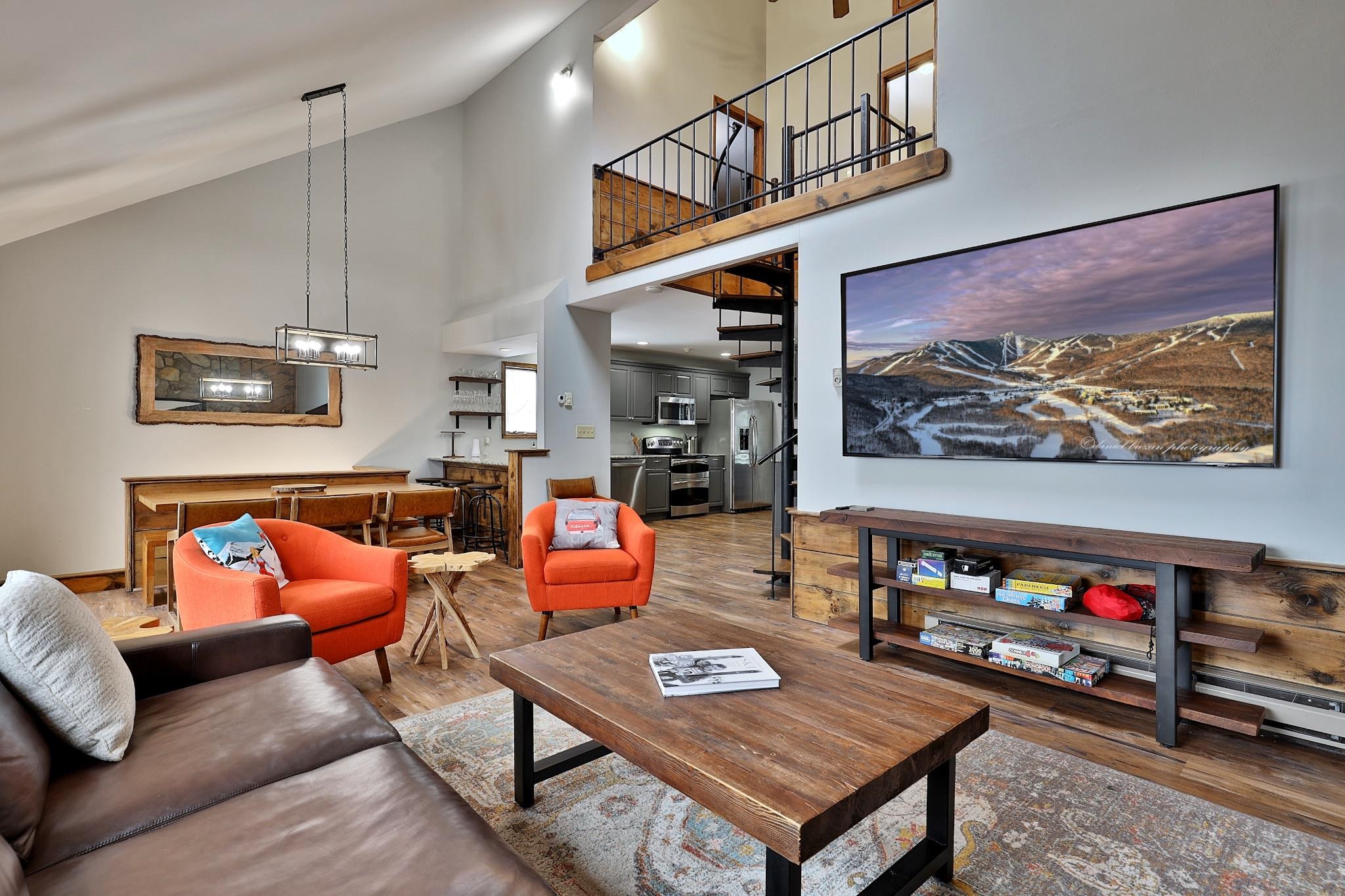 1992 E Mountain Road