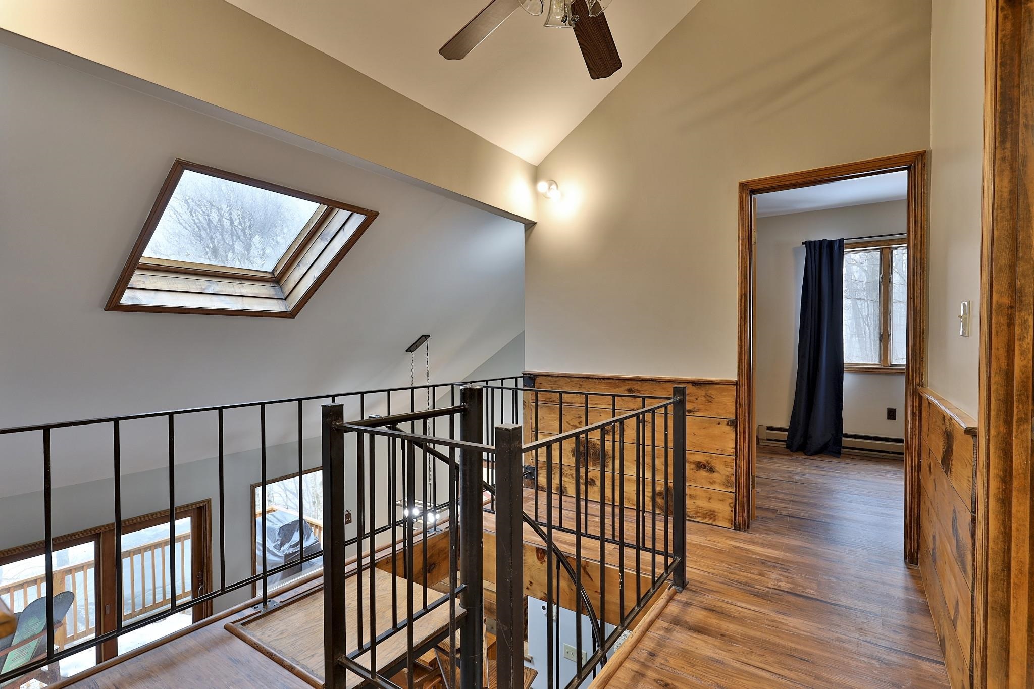 1992 E Mountain Road